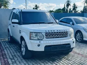 Land Rover Discovery 2014 White