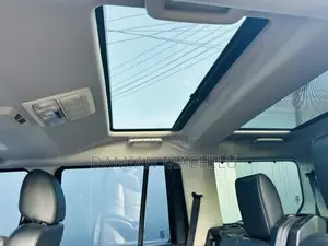 Land Rover Discovery 2014 White
