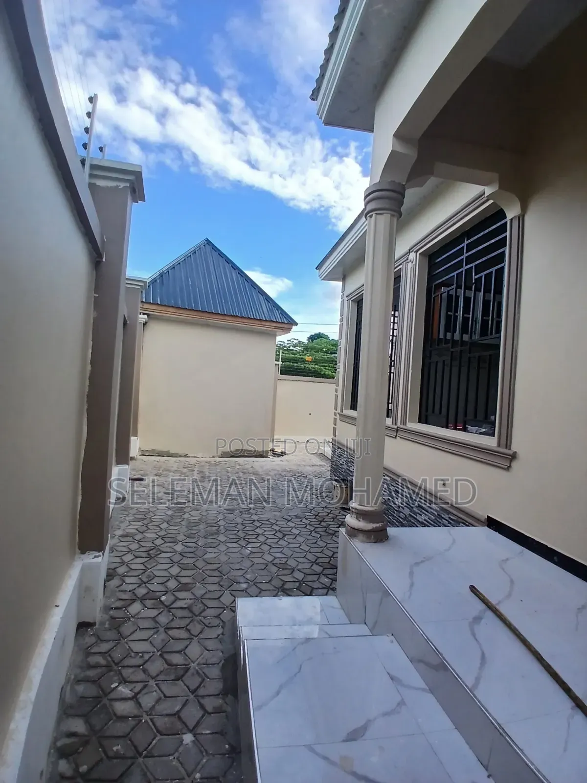 Furnished 4bdrm House in Biriani Real Estate, Chamazi for sale