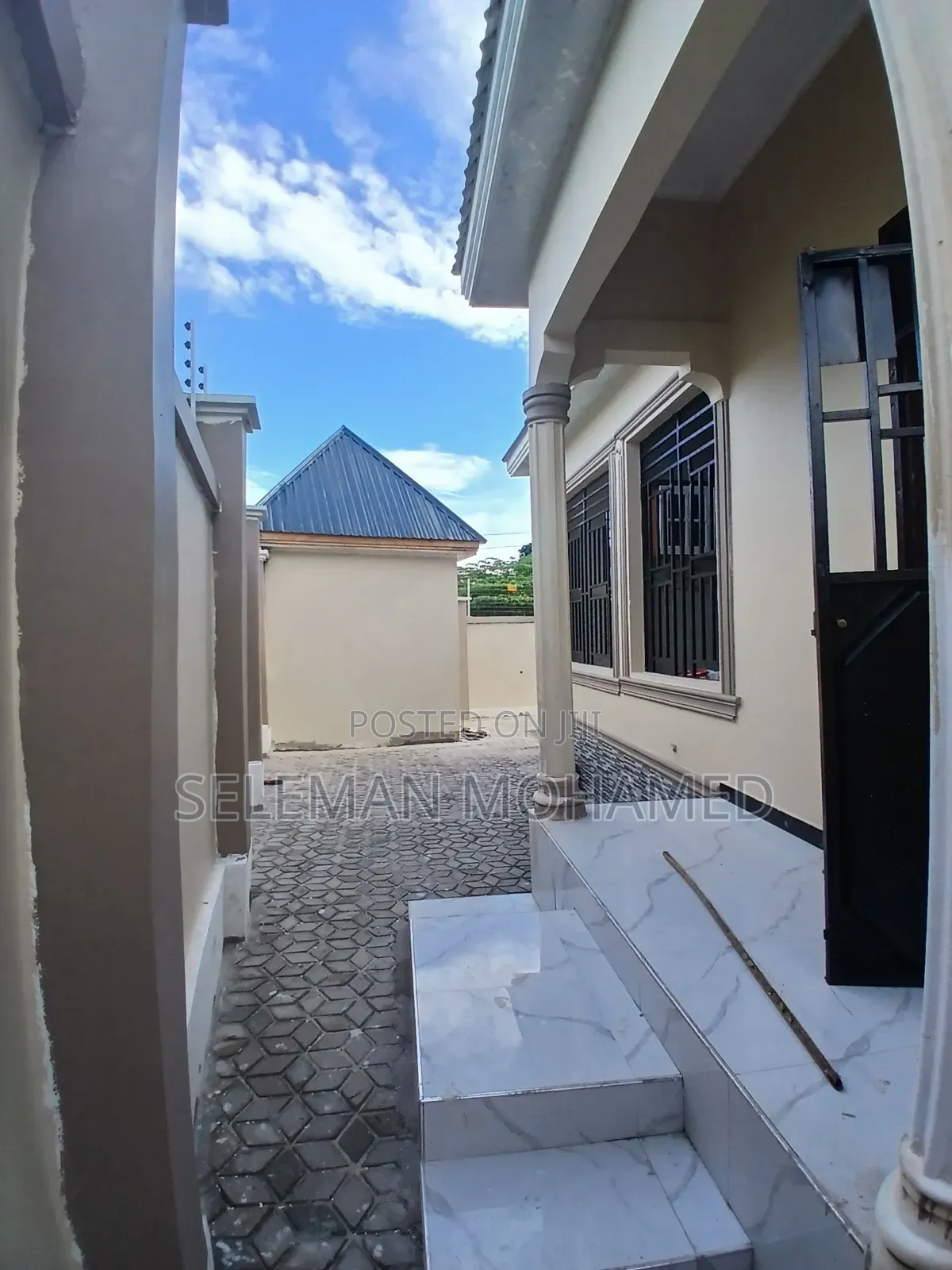Furnished 4bdrm House in Biriani Real Estate, Chamazi for sale