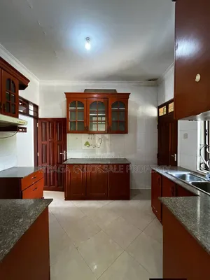 3bdrm House in Makongo Juu, Sinza for rent