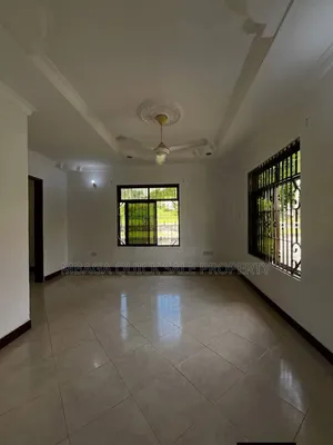 3bdrm House in Makongo Juu, Sinza for rent