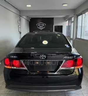 Toyota Crown 2014 Black
