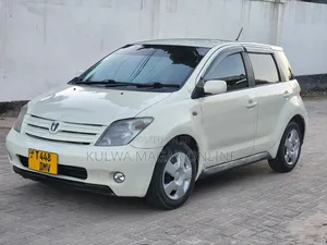 Toyota IST 2025 White