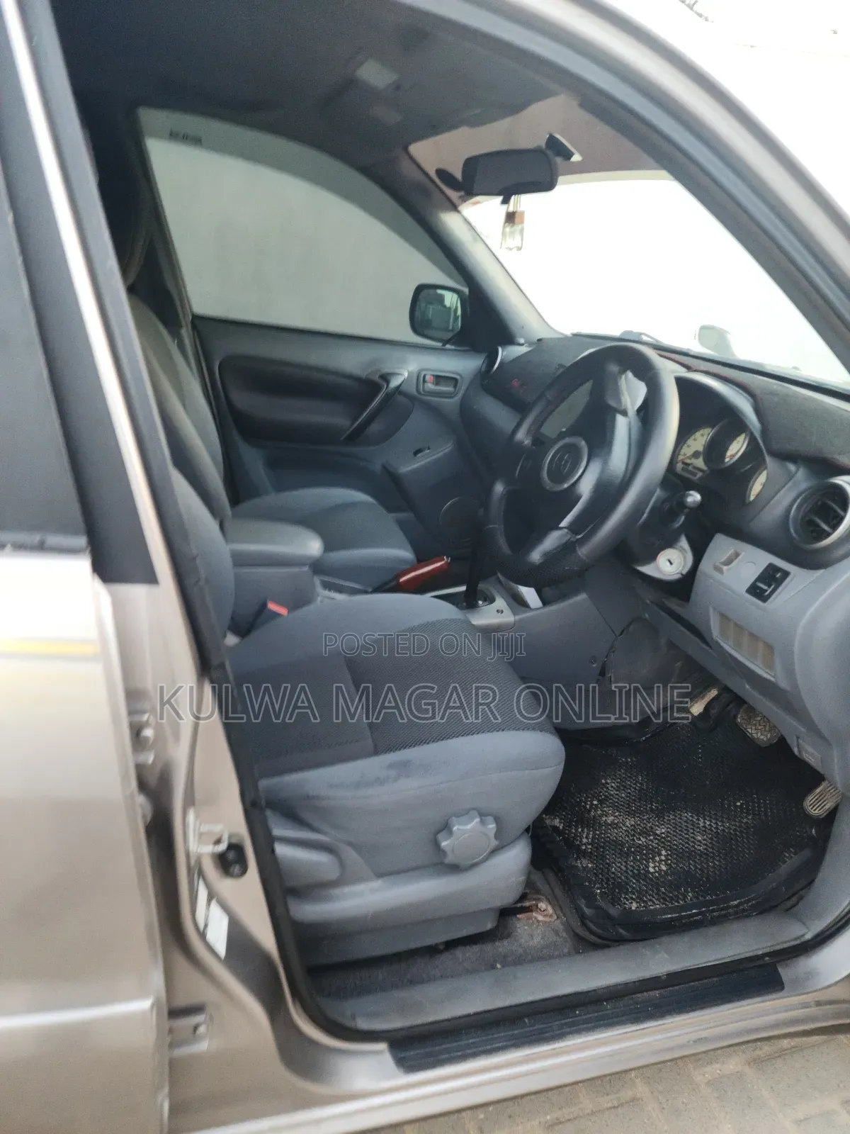 Toyota RAV4 2004 Silver