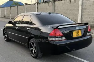 Toyota Mark II 2004 Black