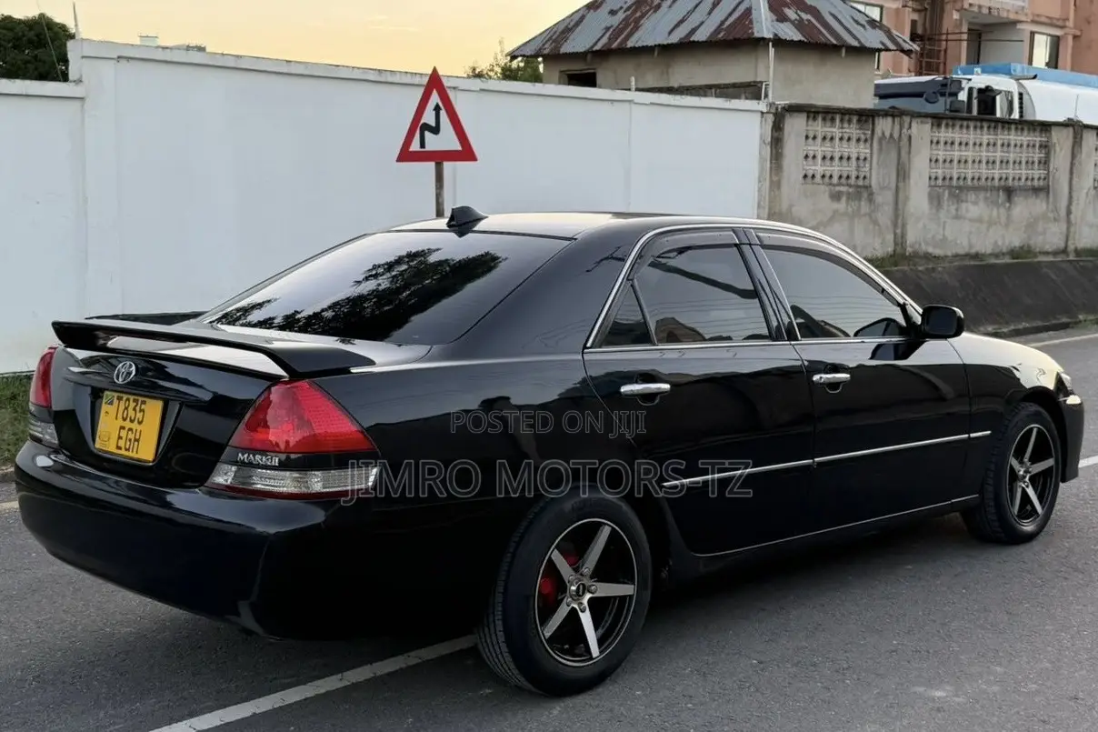 Toyota Mark II 2004 Black