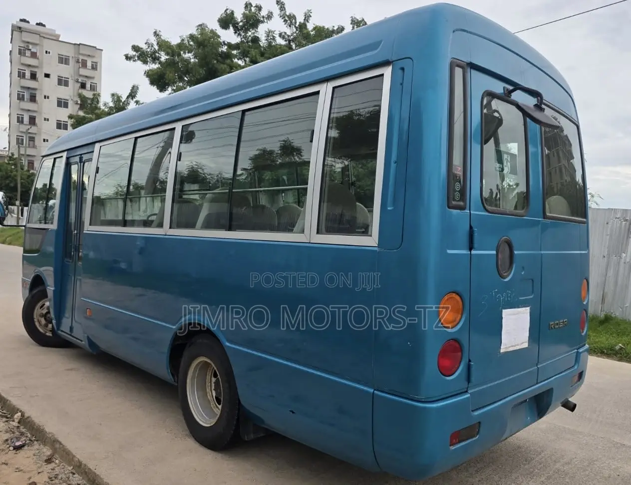 Mitsubishi Fuso Rosa 2004 Blue
