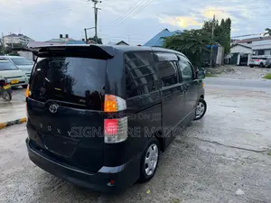 Toyota Voxy 2005 Black