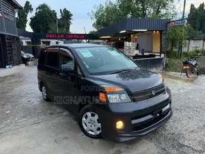 Toyota Voxy 2005 Black