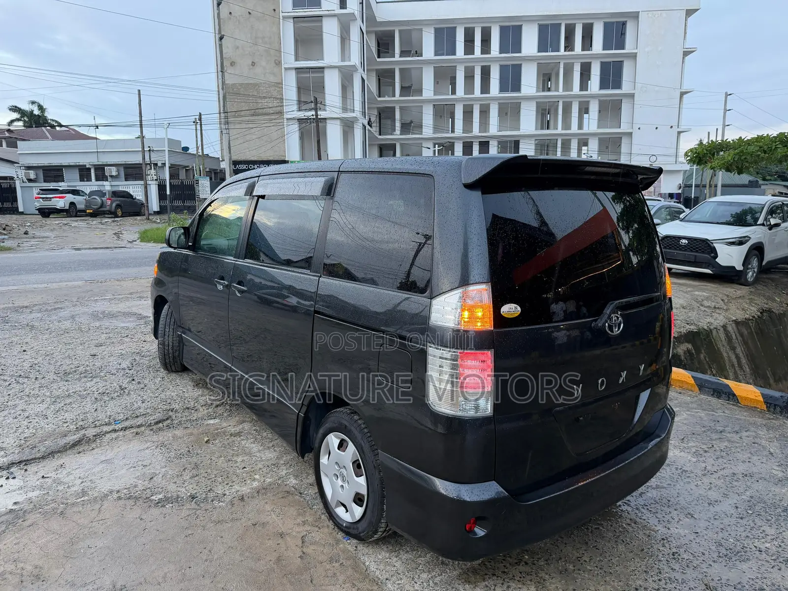 Toyota Voxy 2005 Black