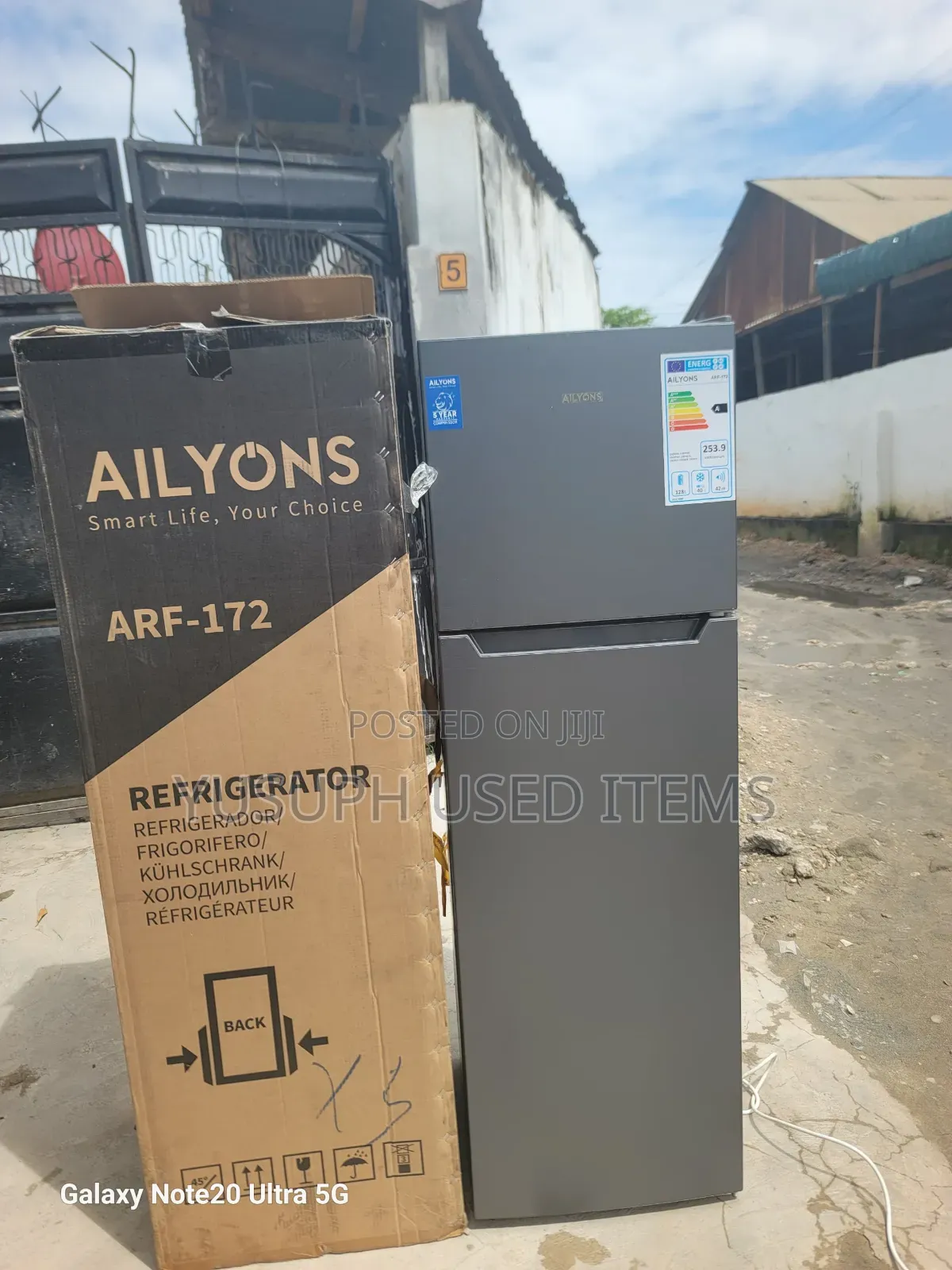 Ailyons Friji // 168l //