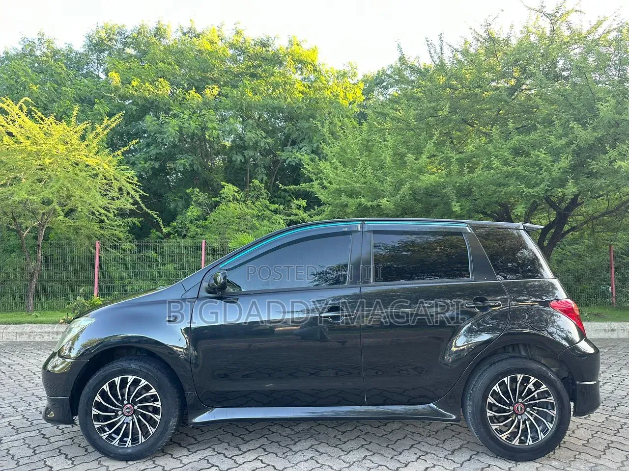 Toyota IST 2004