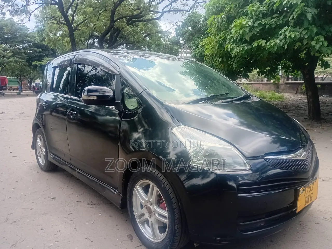Toyota Ractis 2007 Black
