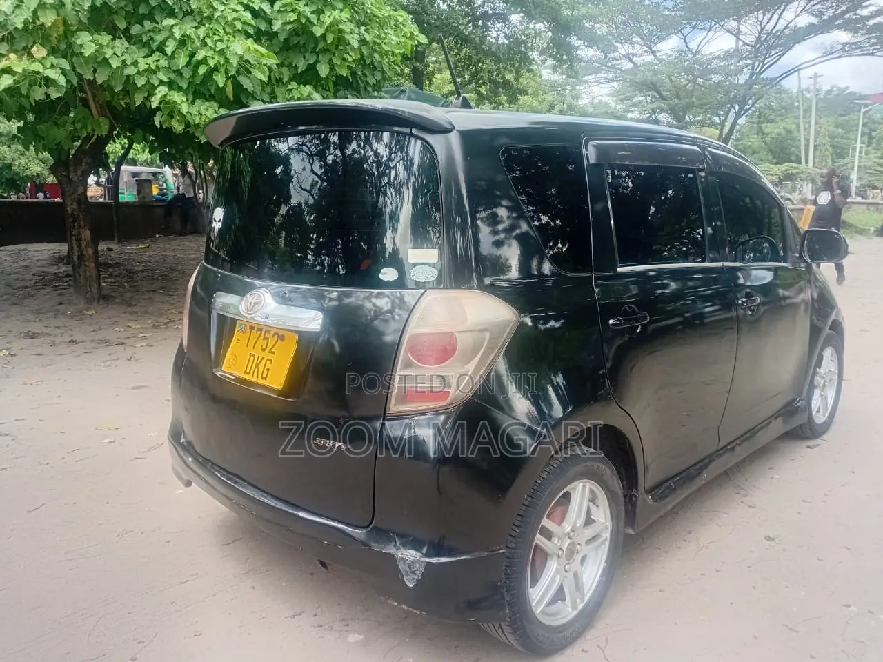 Toyota Ractis 2007 Black