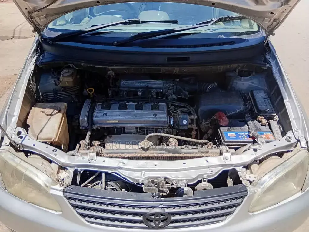 Toyota Corolla Spacio 2000 Silver