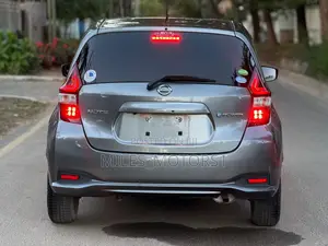 Nissan Note 2017 Gray