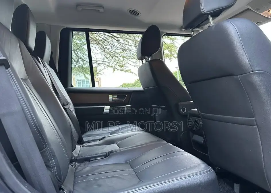 Land Rover Discovery 2016 Gray