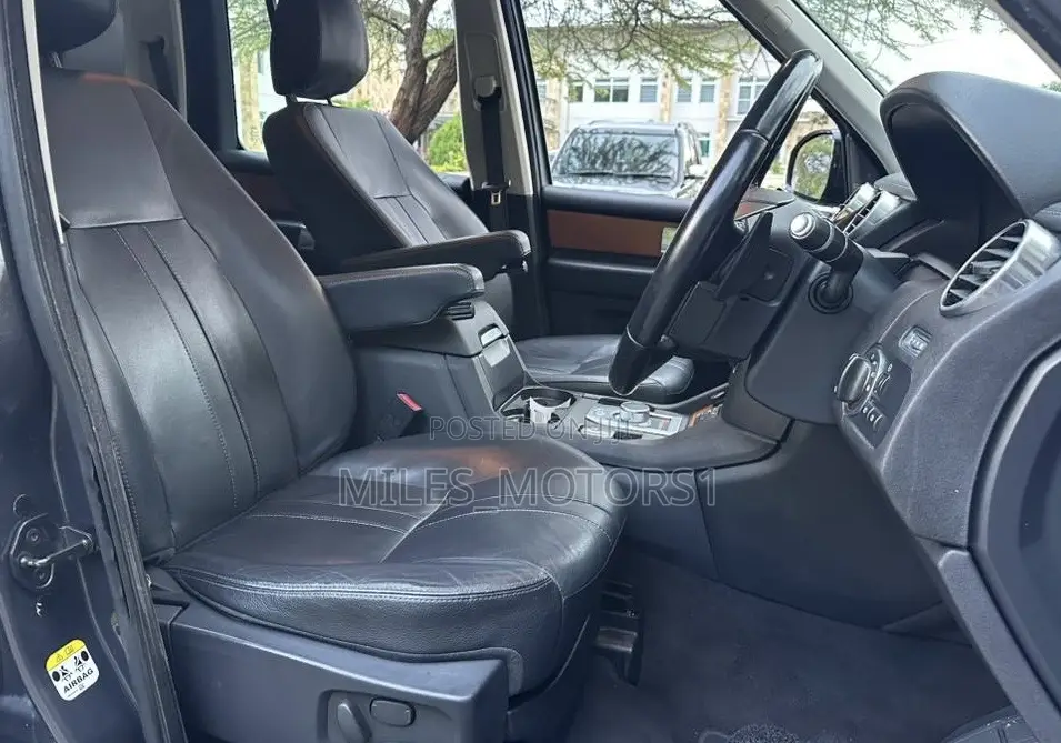 Land Rover Discovery 2016 Gray