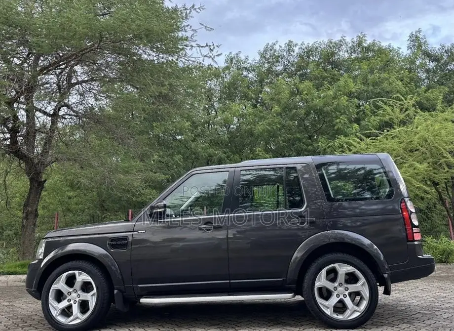 Land Rover Discovery 2016 Gray