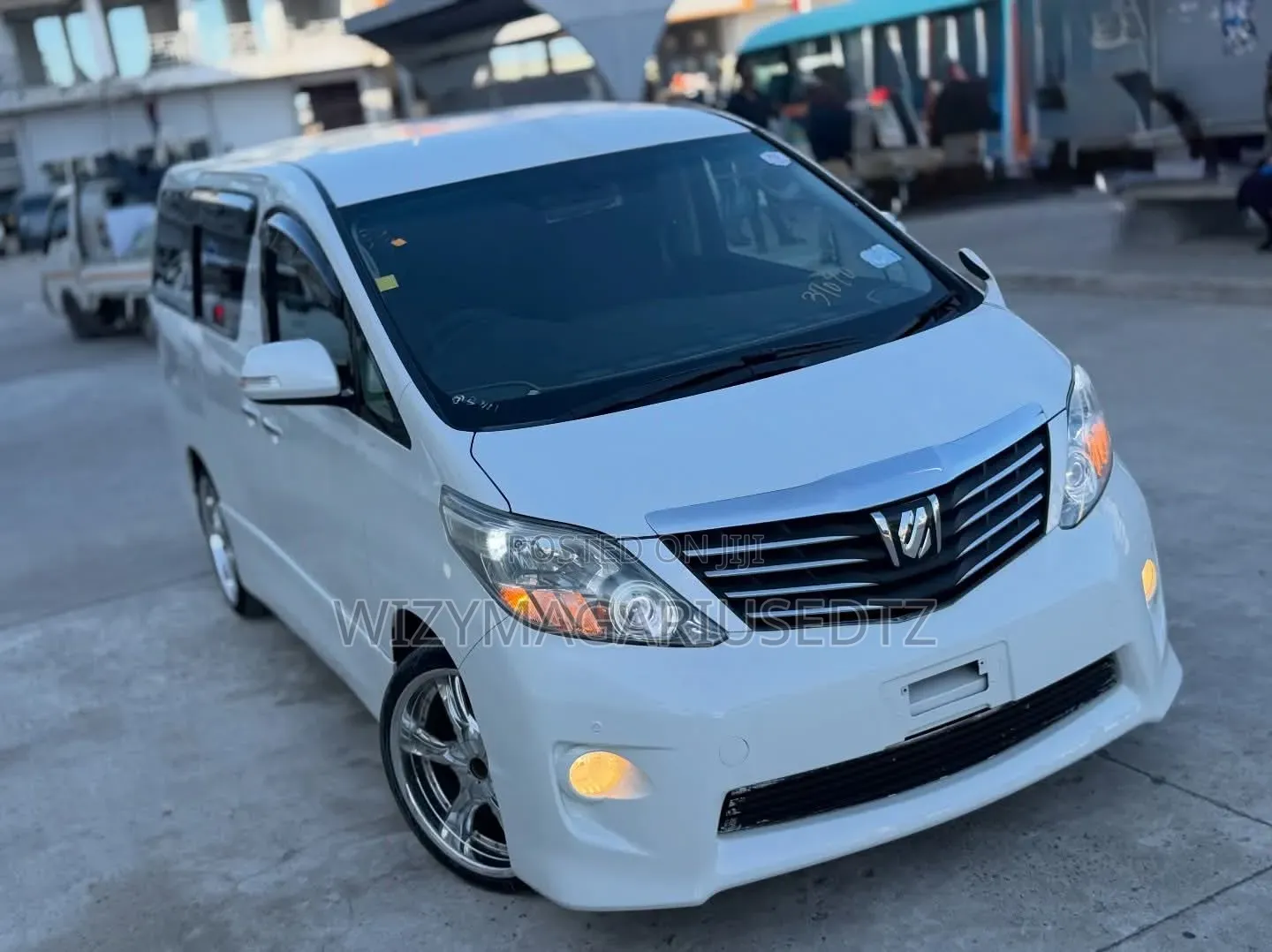 Toyota Alphard 2009 White