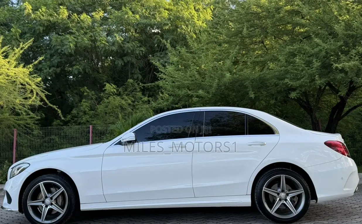 Mercedes-Benz C200 2015 White