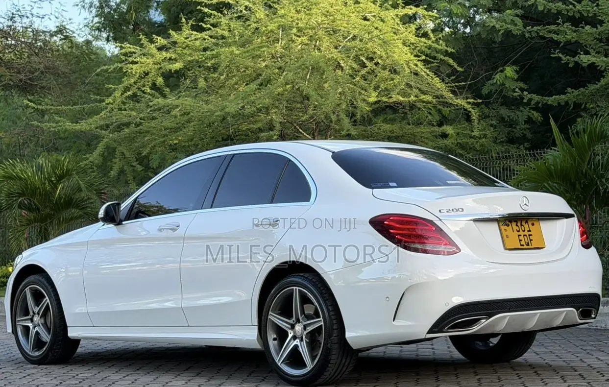 Mercedes-Benz C200 2015 White