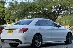 Mercedes-Benz C200 2015 White