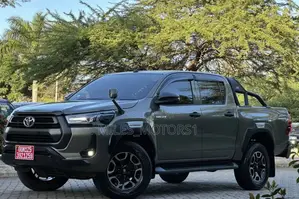 Toyota Hilux 2021 Brown