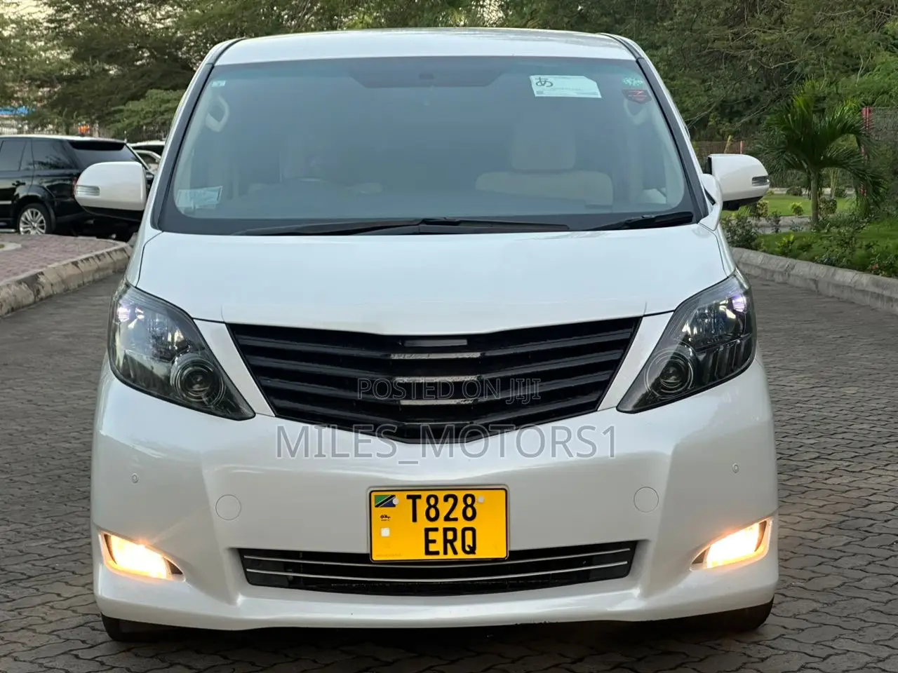 Toyota Alphard 2009 White