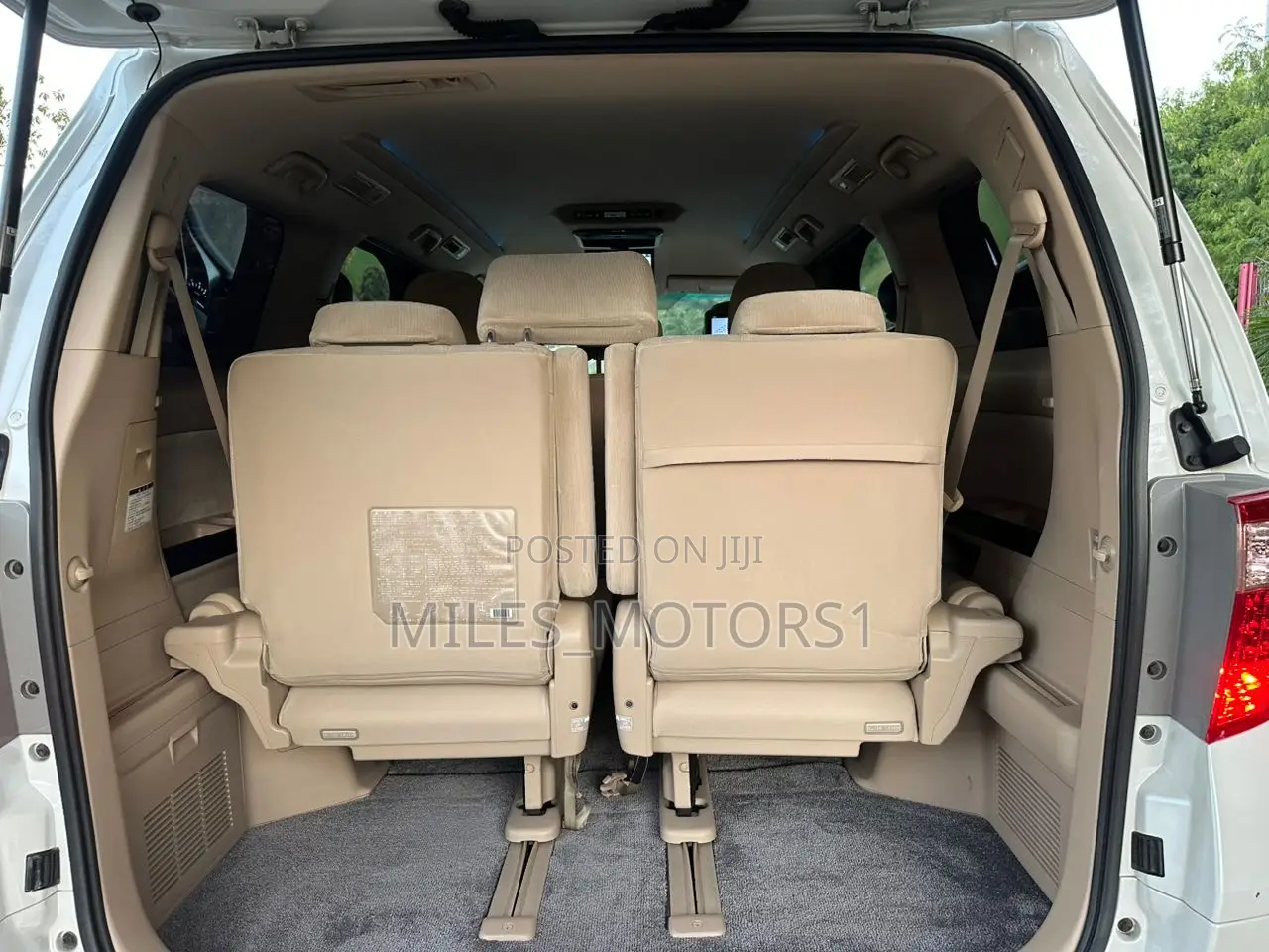 Toyota Alphard 2009 White