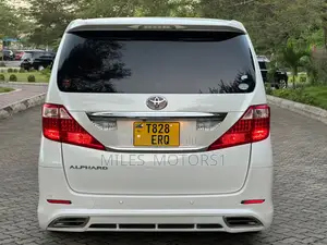 Toyota Alphard 2009 White