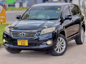 Toyota Vanguard 2012 Black