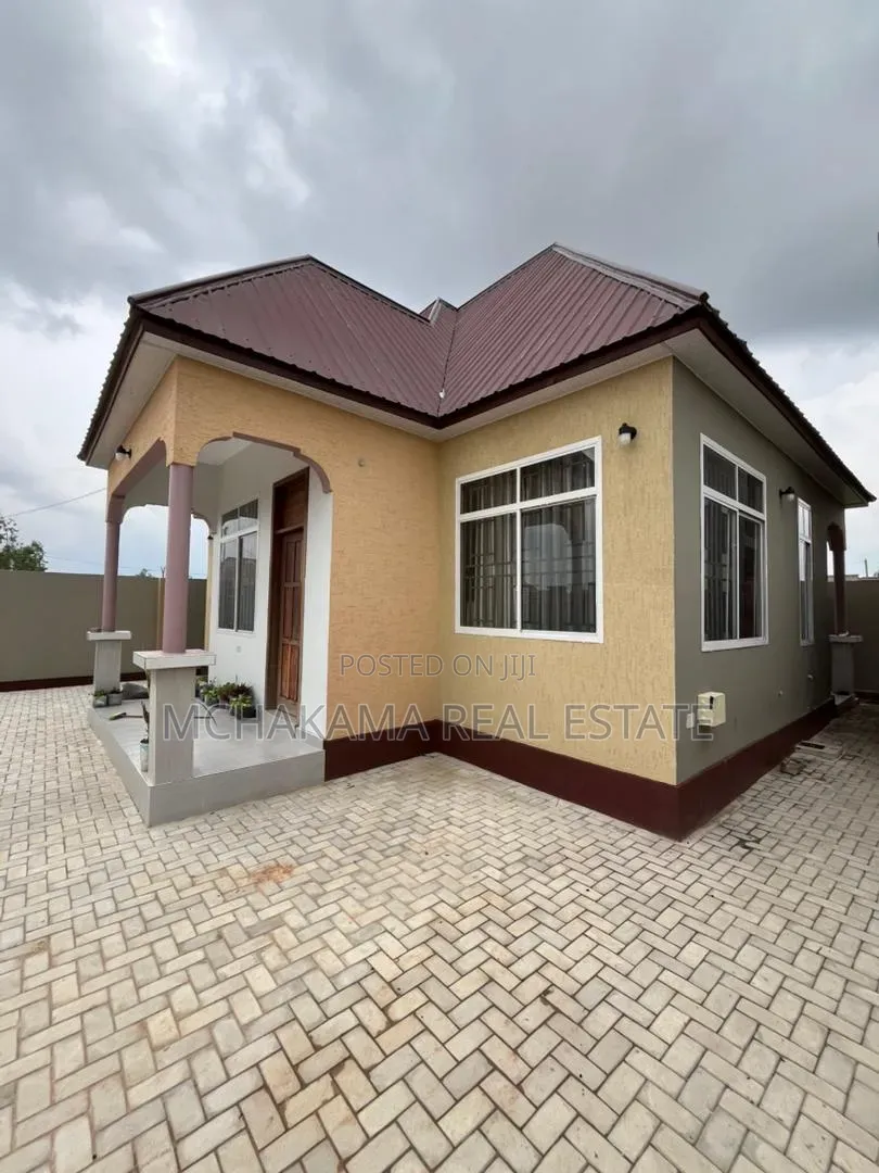 3bdrm House in Mchakama Real Estate, Fufu for sale