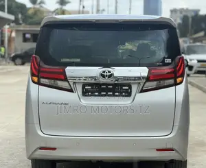 Toyota Alphard 2017 Silver