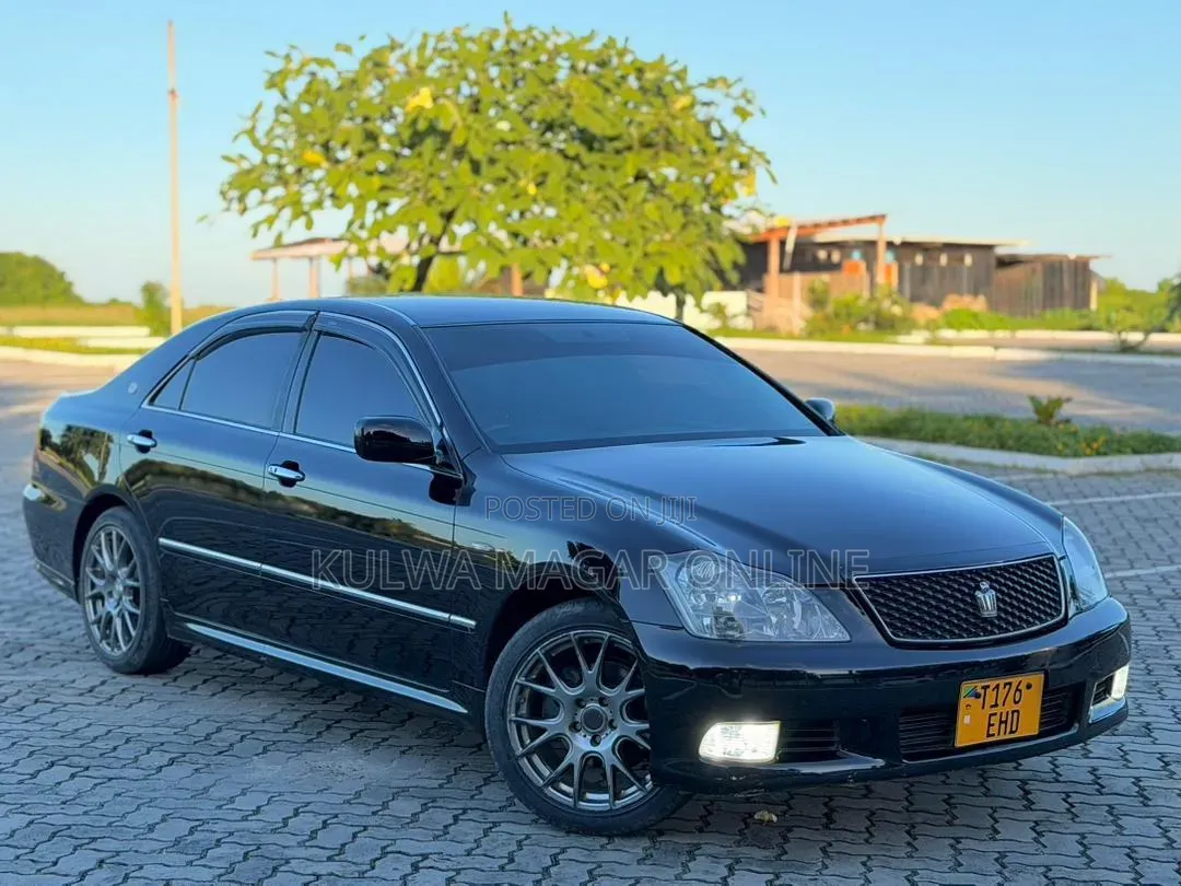 Toyota Crown 2006 Black