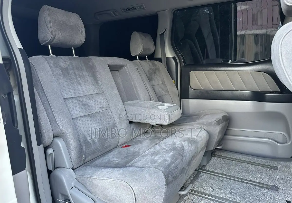 Toyota Alphard 2006 White