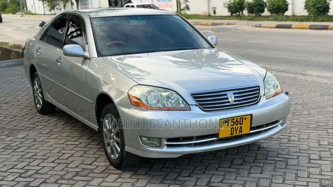 Toyota Mark II 2004 Silver