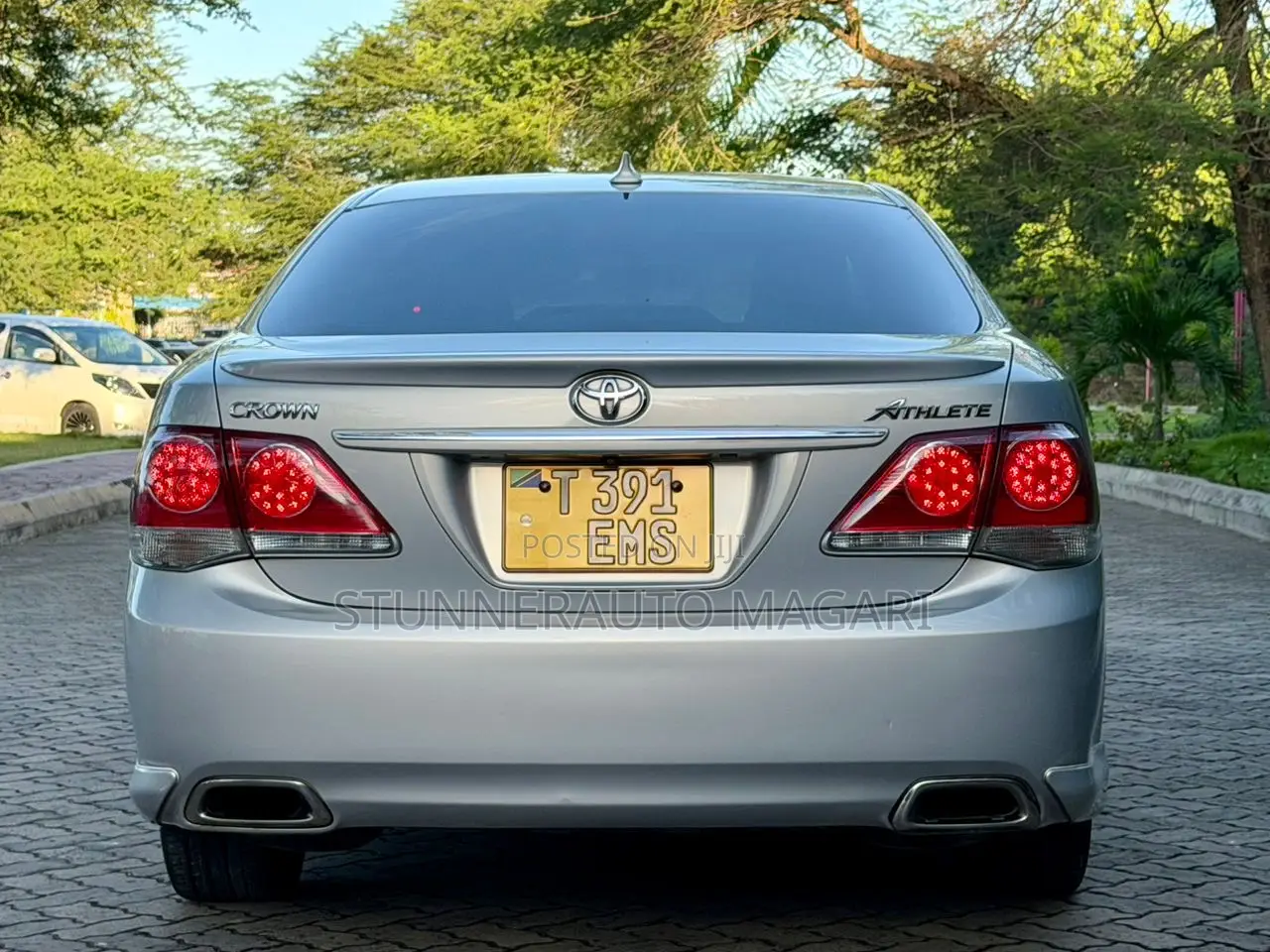 Toyota Crown 2010 Silver