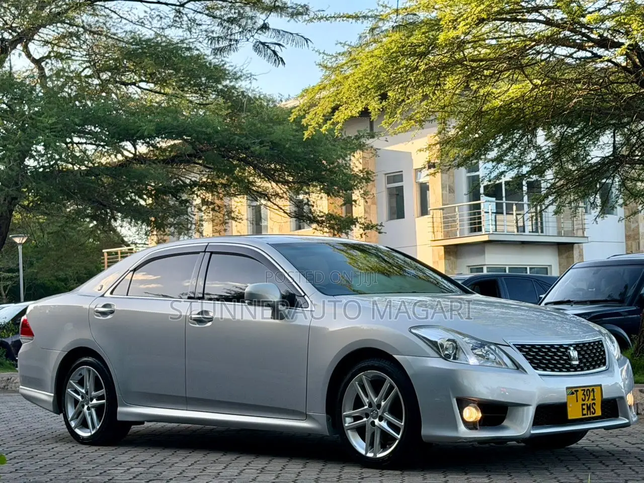 Toyota Crown 2010 Silver