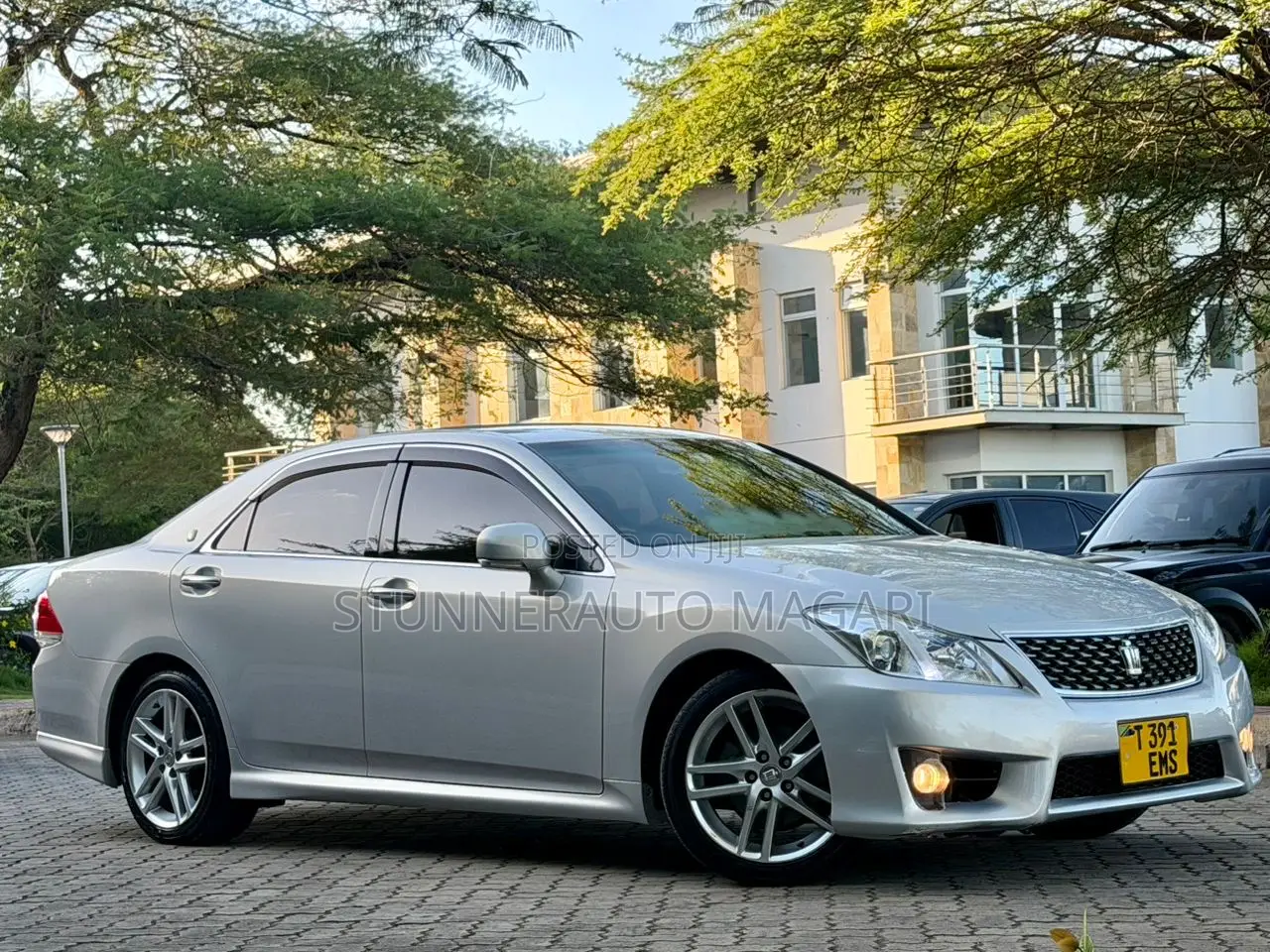 Toyota Crown 2010 Silver