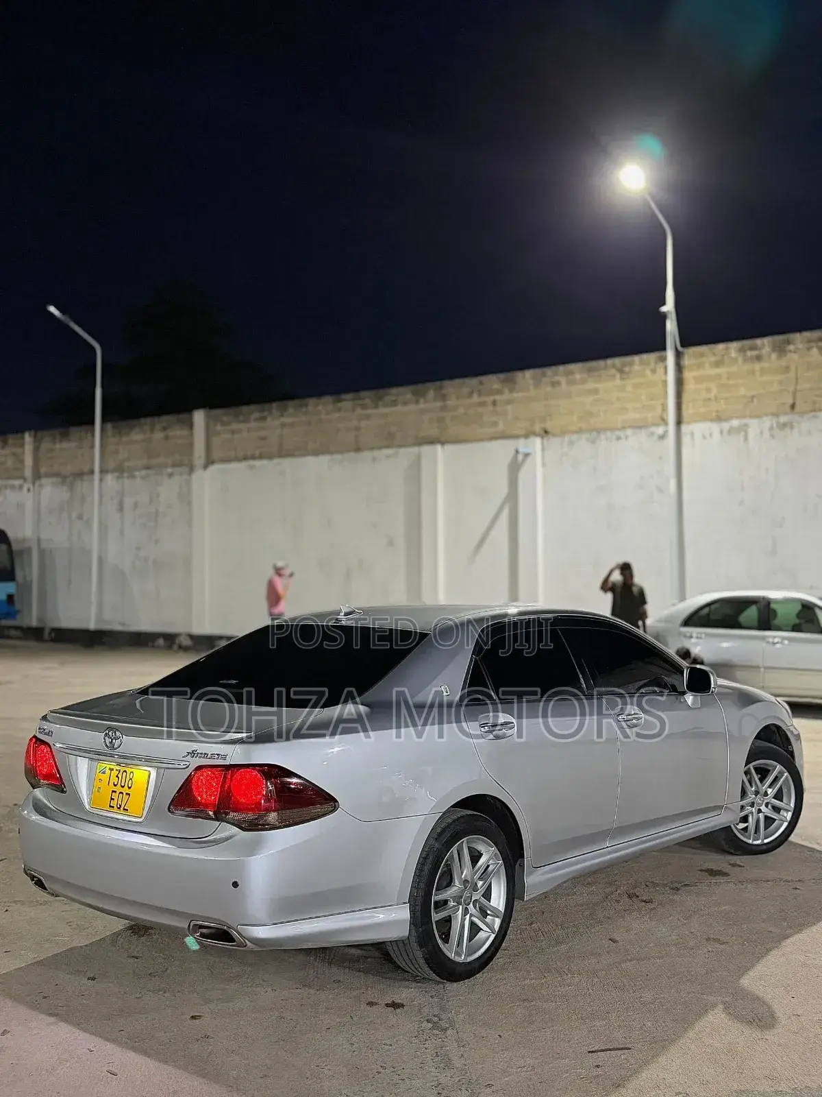 Toyota Crown 2010 Silver
