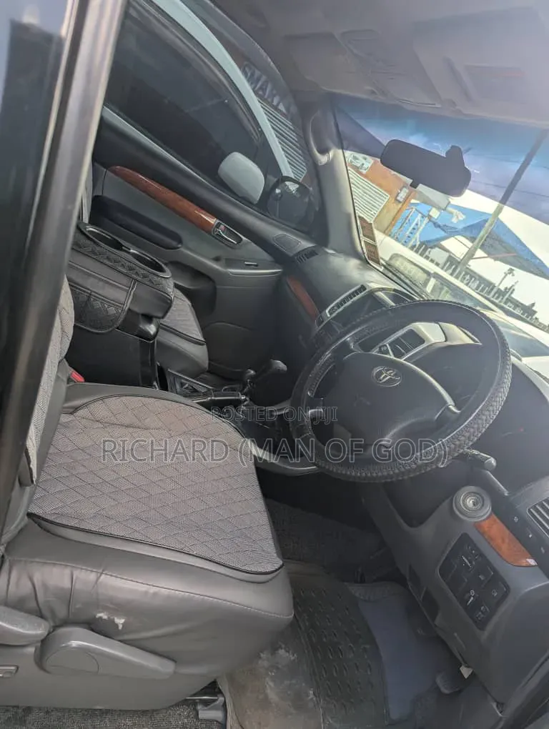 Toyota Land Cruiser Prado 2004 Black