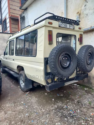 Toyota Land Cruiser 2005 Beige