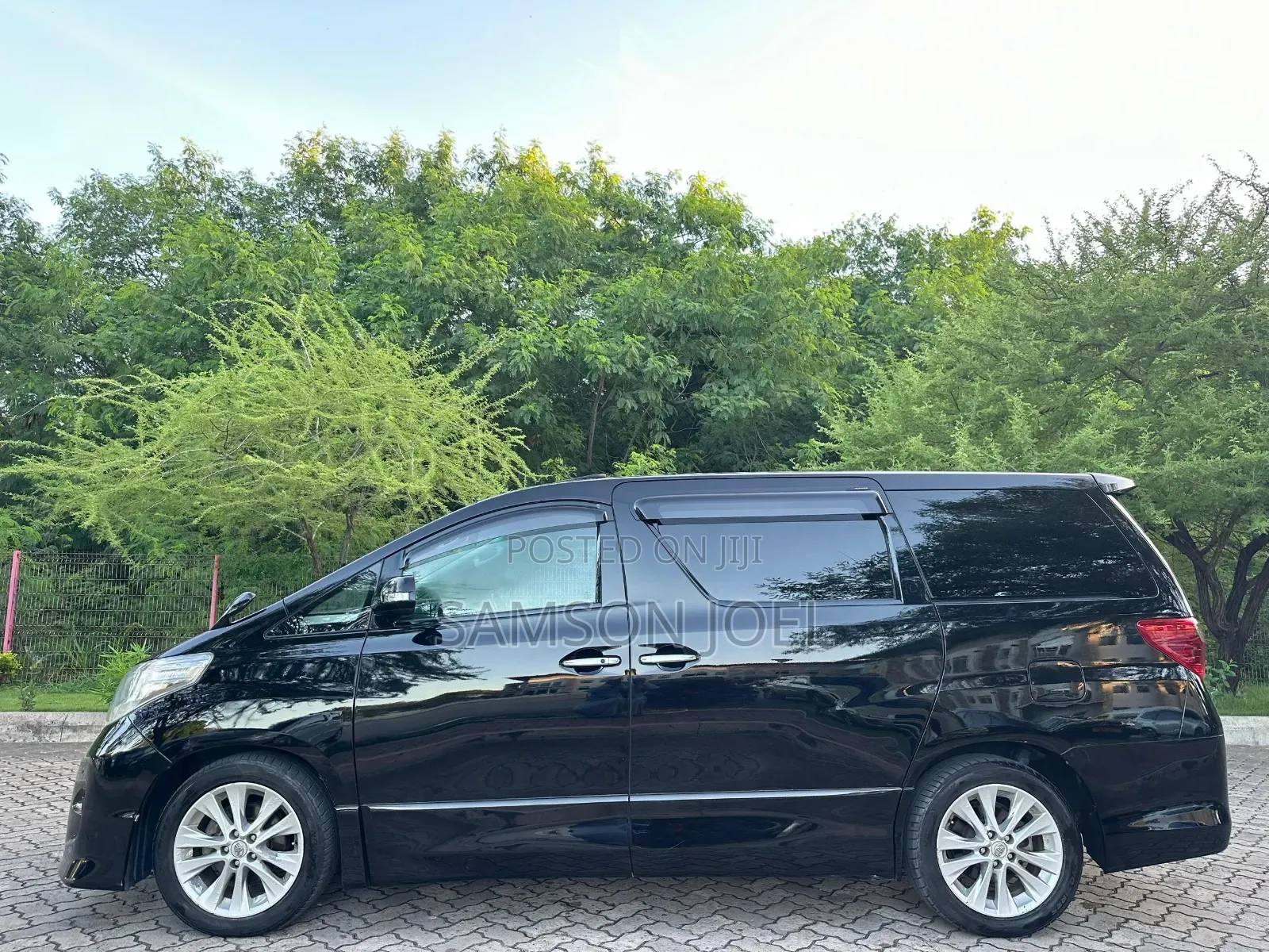 Toyota Alphard 2010 Black