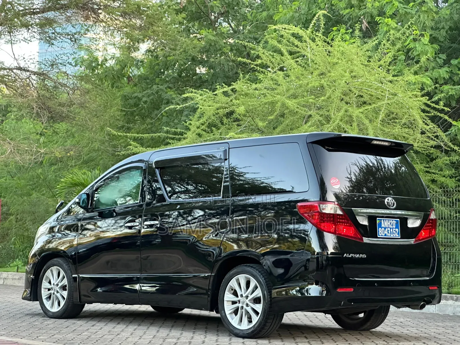 Toyota Alphard 2010 Black