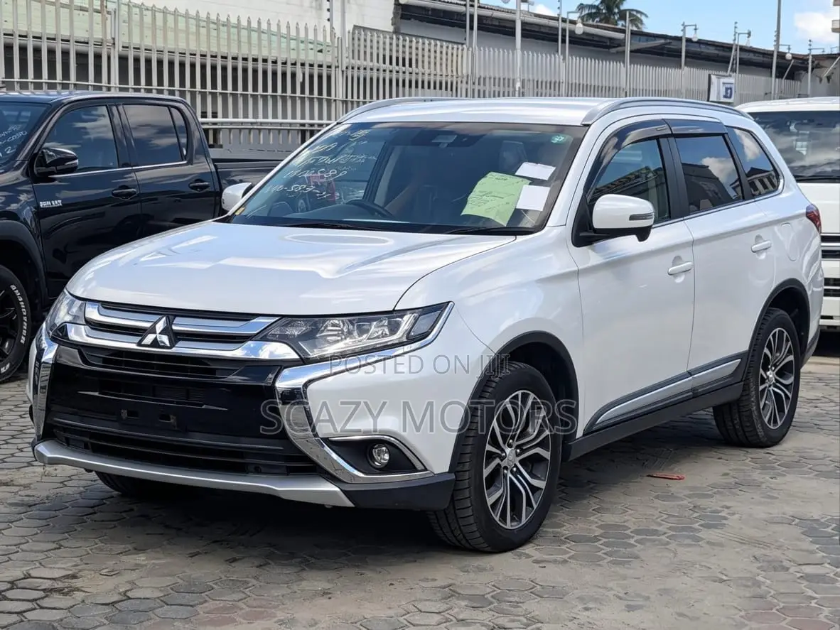 Mitsubishi Outlander 2017 White