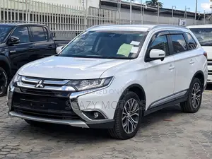 Mitsubishi Outlander 2017 White