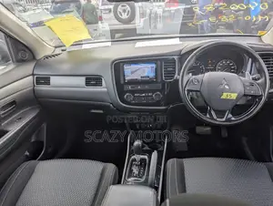 Mitsubishi Outlander 2017 White