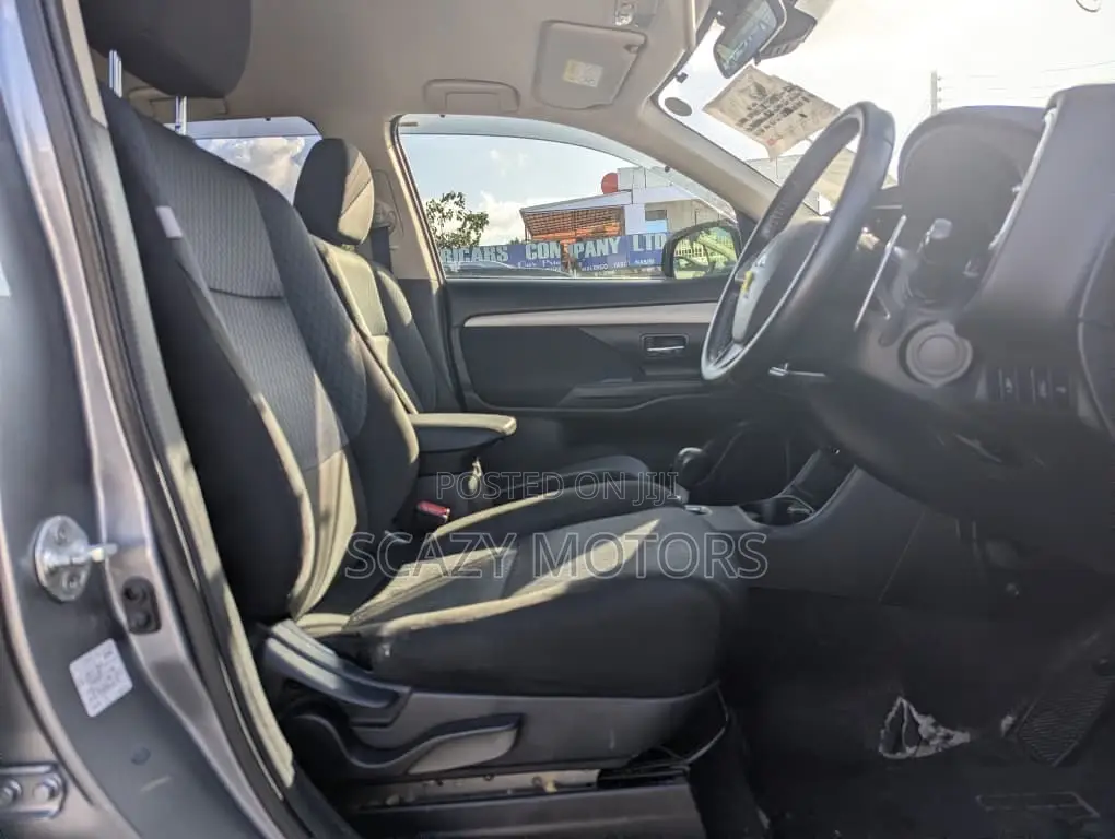 Mitsubishi Outlander 2014 Gray